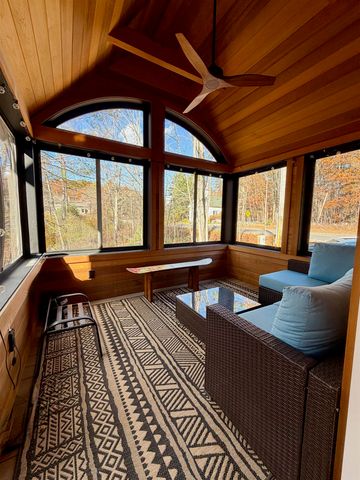 86 Governor Wentworth Highway, Tuftonboro, NH 03853