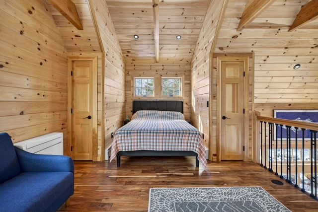 86 Governor Wentworth Highway, Tuftonboro, NH 03853