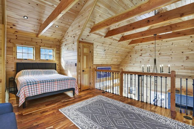 86 Governor Wentworth Highway, Tuftonboro, NH 03853