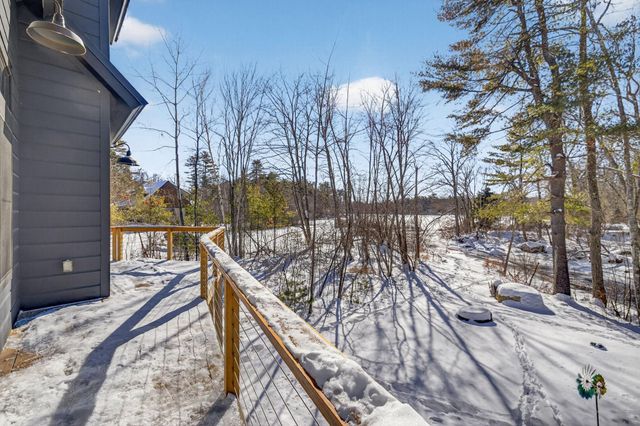 86 Governor Wentworth Highway, Tuftonboro, NH 03853