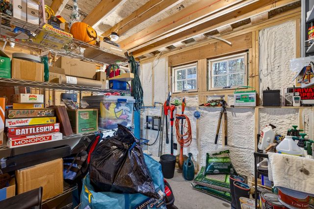 86 Governor Wentworth Highway, Tuftonboro, NH 03853