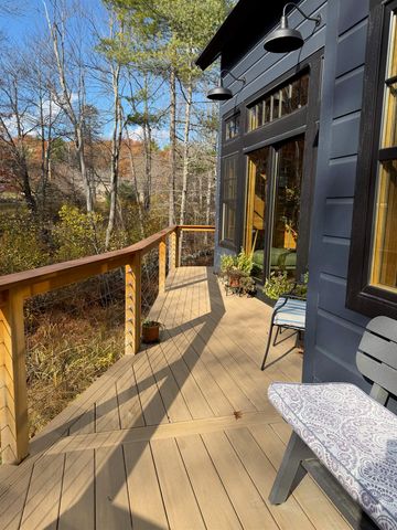 86 Governor Wentworth Highway, Tuftonboro, NH 03853