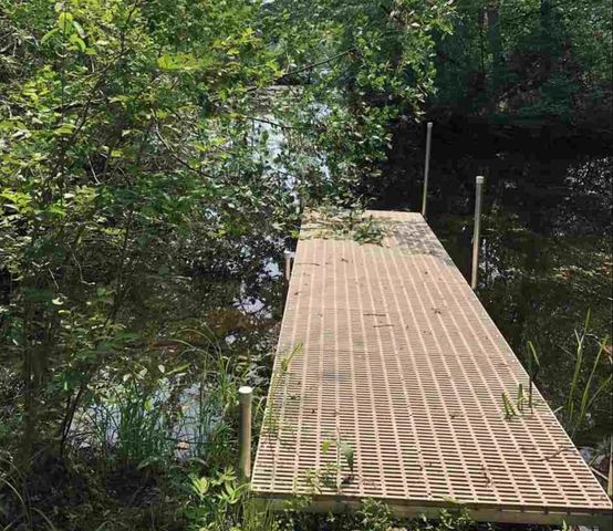 86 Governor Wentworth Highway, Tuftonboro, NH 03853