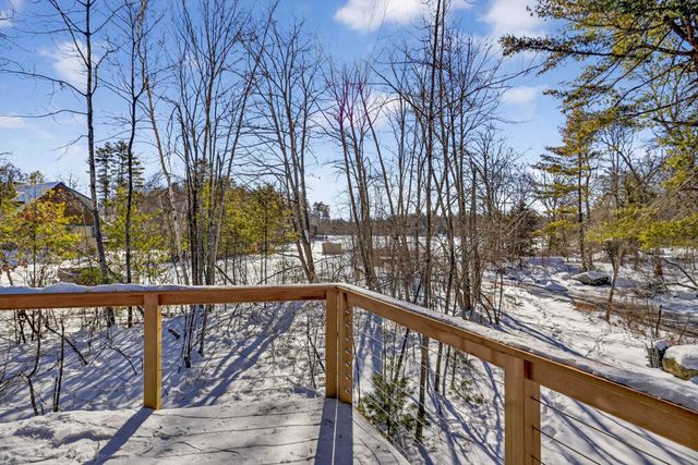 86 Governor Wentworth Highway, Tuftonboro, NH 03853