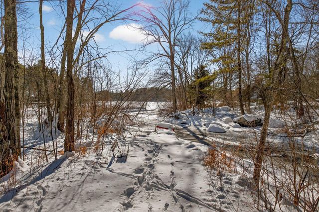 86 Governor Wentworth Highway, Tuftonboro, NH 03853