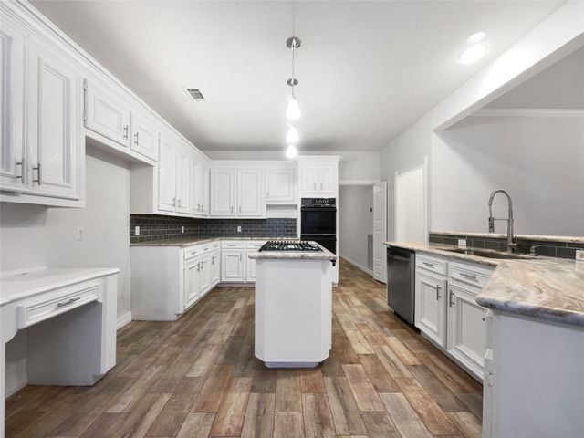 6107 Hampton Way Court, Spring, TX 77389