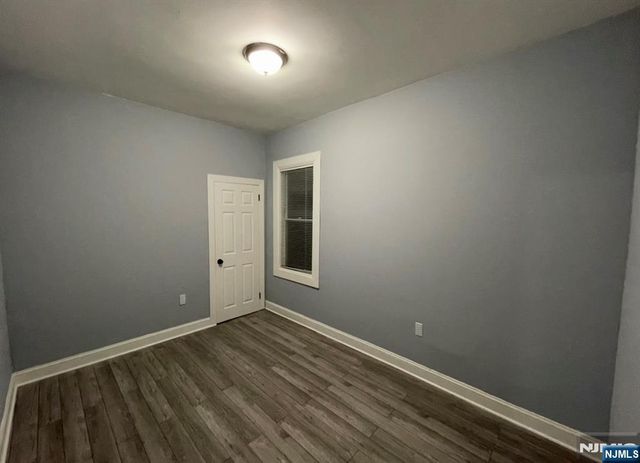 103 10th Street, Newark, NJ 07107