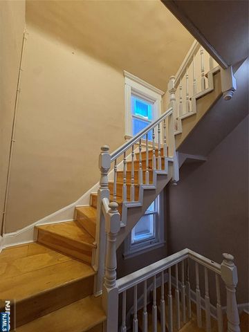 103 10th Street, Newark, NJ 07107