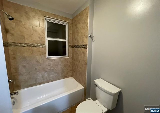 103 10th Street, Newark, NJ 07107