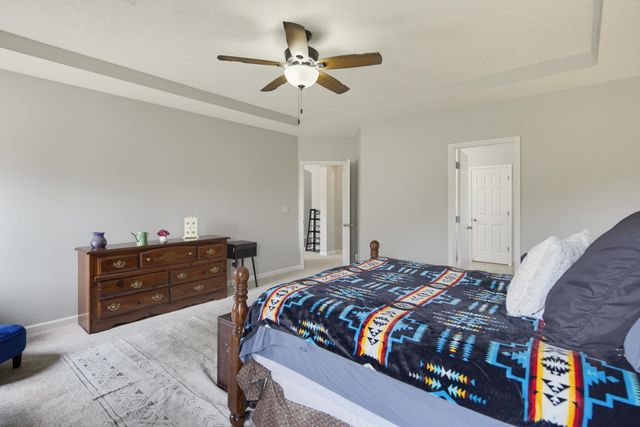 25 FAIROAKS DR, Oakland, TN 38060