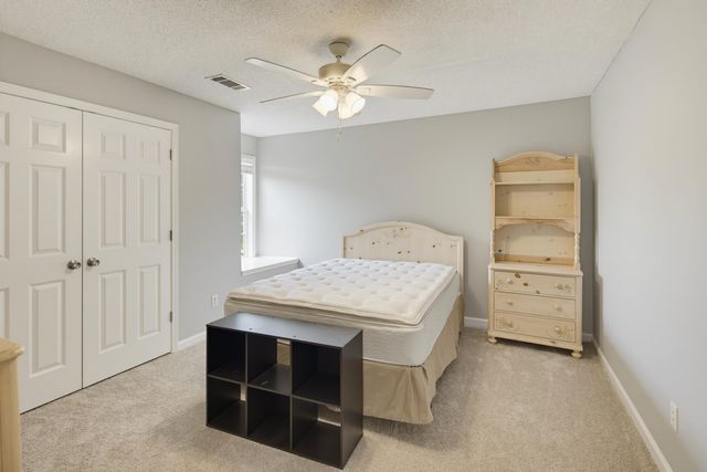 25 FAIROAKS DR, Oakland, TN 38060