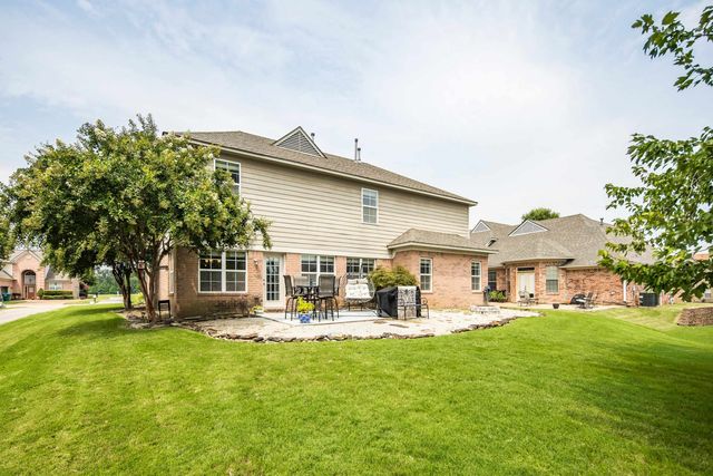25 FAIROAKS DR, Oakland, TN 38060