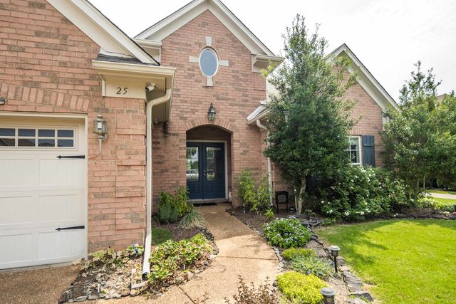 25 FAIROAKS DR, Oakland, TN 38060