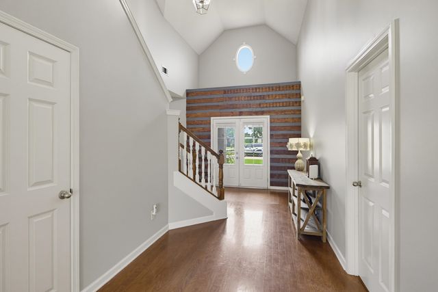25 FAIROAKS DR, Oakland, TN 38060