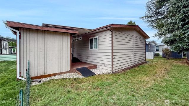 7508 47th Avenue NE #9, Marysville, WA 98270