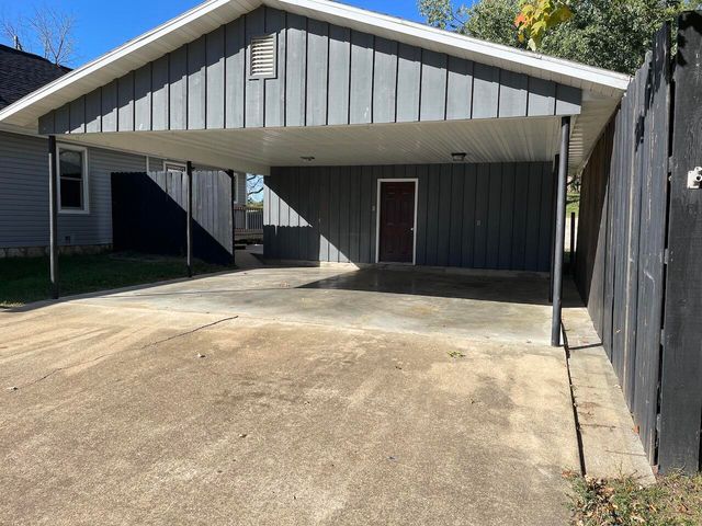 801 Patton Avenue, Cabool, MO 65689