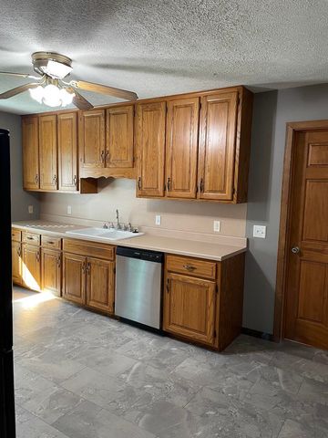 801 Patton Avenue, Cabool, MO 65689