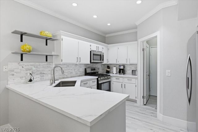 251 South Green Valley Parkway 5311, Henderson, NV 89012