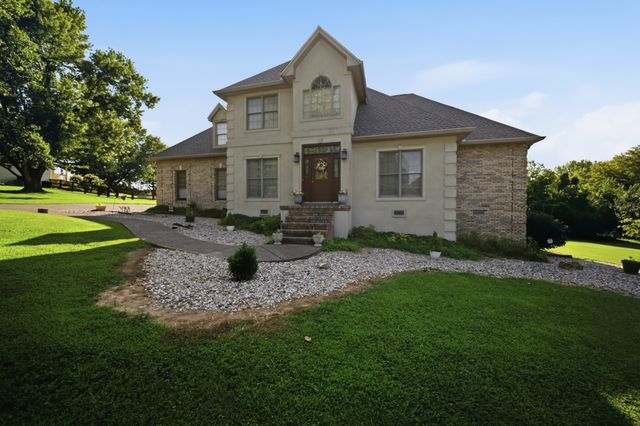 2044 Laura Ln, Springfield, TN 37172