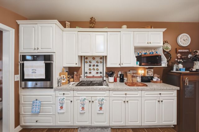 2044 Laura Ln, Springfield, TN 37172