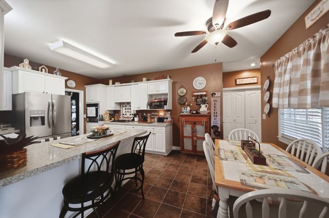2044 Laura Ln, Springfield, TN 37172