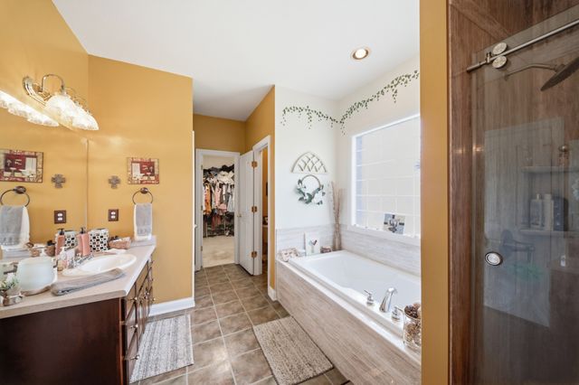 2044 Laura Ln, Springfield, TN 37172