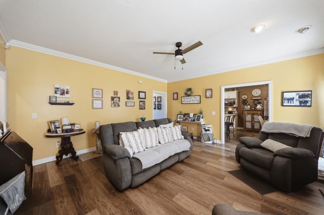 2044 Laura Ln, Springfield, TN 37172
