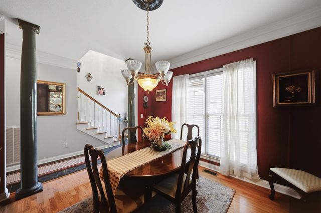 2044 Laura Ln, Springfield, TN 37172