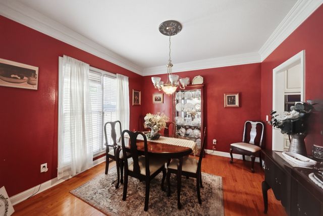 2044 Laura Ln, Springfield, TN 37172
