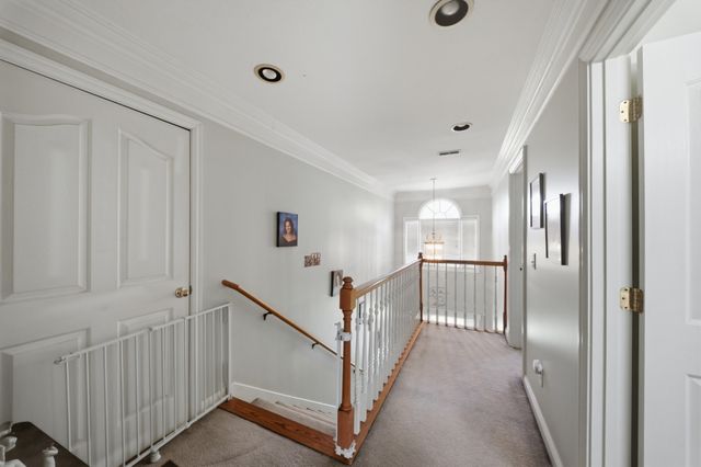 2044 Laura Ln, Springfield, TN 37172