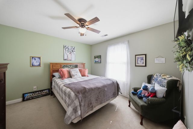 2044 Laura Ln, Springfield, TN 37172