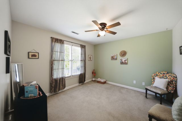 2044 Laura Ln, Springfield, TN 37172