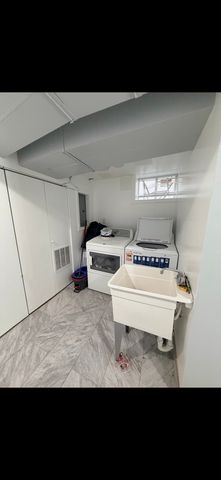 4940 Estes Avenue, Skokie, IL 60077