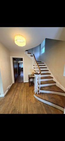 4940 Estes Avenue, Skokie, IL 60077