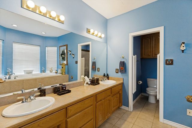 944 Land Of Goshen Drive, Springtown, TX 76082