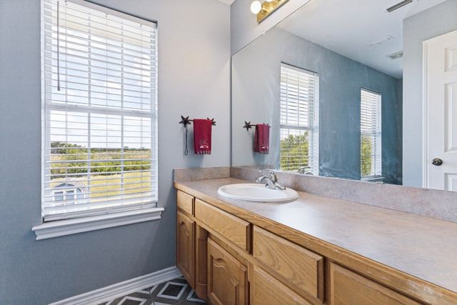 944 Land Of Goshen Drive, Springtown, TX 76082