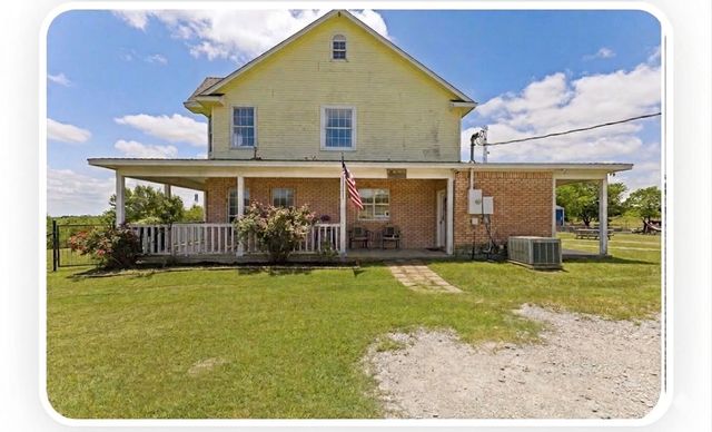 944 Land Of Goshen Drive, Springtown, TX 76082