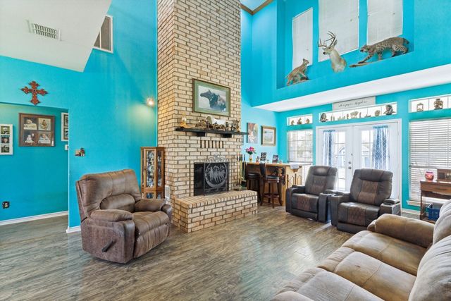 944 Land Of Goshen Drive, Springtown, TX 76082
