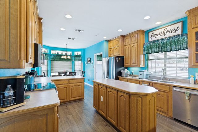 944 Land Of Goshen Drive, Springtown, TX 76082