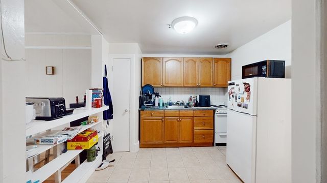 289 Beacon 9, Boston, MA 02116