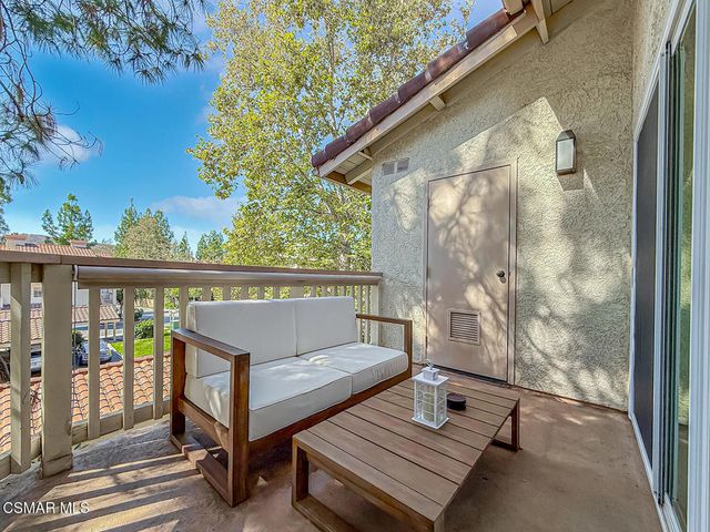 5837 Oak Bend Lane 302, Oak Park, CA 91377