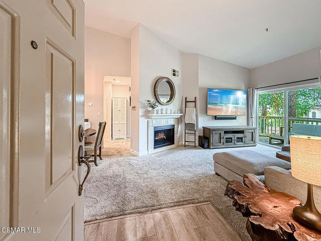 5837 Oak Bend Lane 302, Oak Park, CA 91377