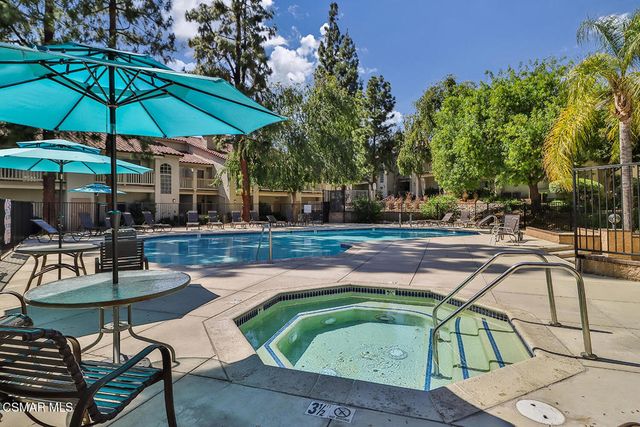 5837 Oak Bend Lane 302, Oak Park, CA 91377