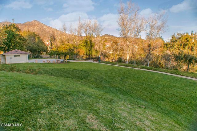 5837 Oak Bend Lane 302, Oak Park, CA 91377