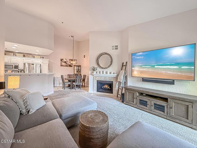 5837 Oak Bend Lane 302, Oak Park, CA 91377