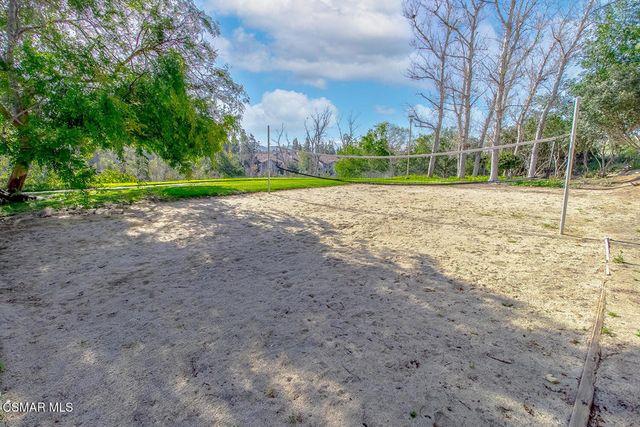5837 Oak Bend Lane 302, Oak Park, CA 91377