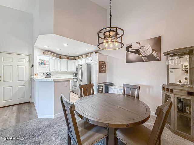 5837 Oak Bend Lane 302, Oak Park, CA 91377