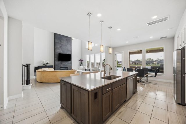 10607 Crystal Spring Drive, Missouri City, TX 77459