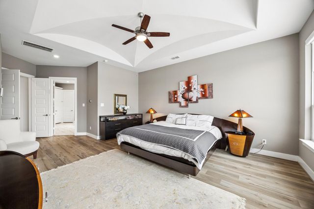 10607 Crystal Spring Drive, Missouri City, TX 77459
