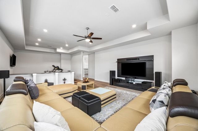 10607 Crystal Spring Drive, Missouri City, TX 77459